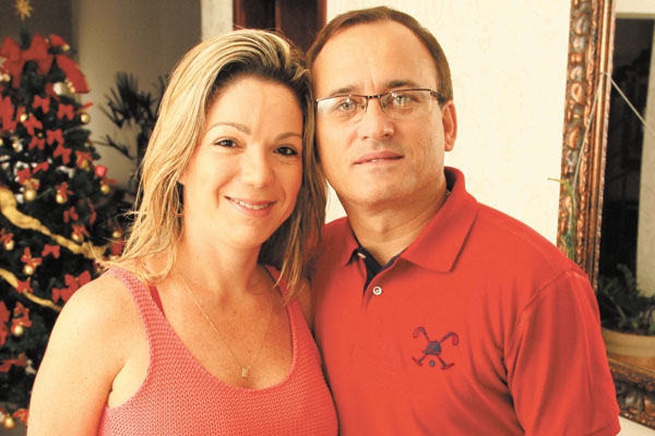 O abraço especial de hoje vai para minha filha primogênita, Cláudia Sanches Rodrigues de Rezende, casada com o Joaquim R. de Rezende Neto e mamãe do João Gabriel e do Luís Felipe. Ela muda de idade na próxima quinta-feira, 2 de janeiro. O beijão meu e da 